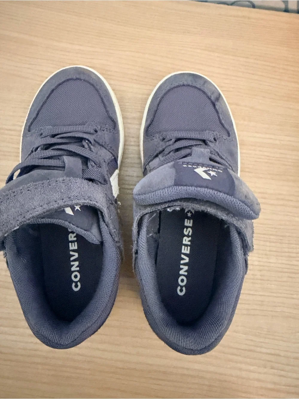 Converse Kids Low-Top Sneakers in Charcoal Gray with White Star Chevron